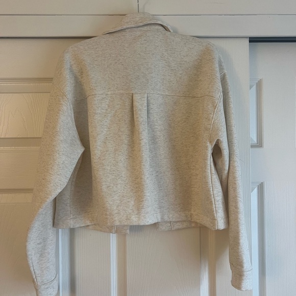 Cozy Fleece Cropped Shirt Jacket - Picture 3 of 4